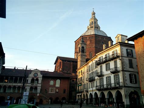 pavia italy tourist information.